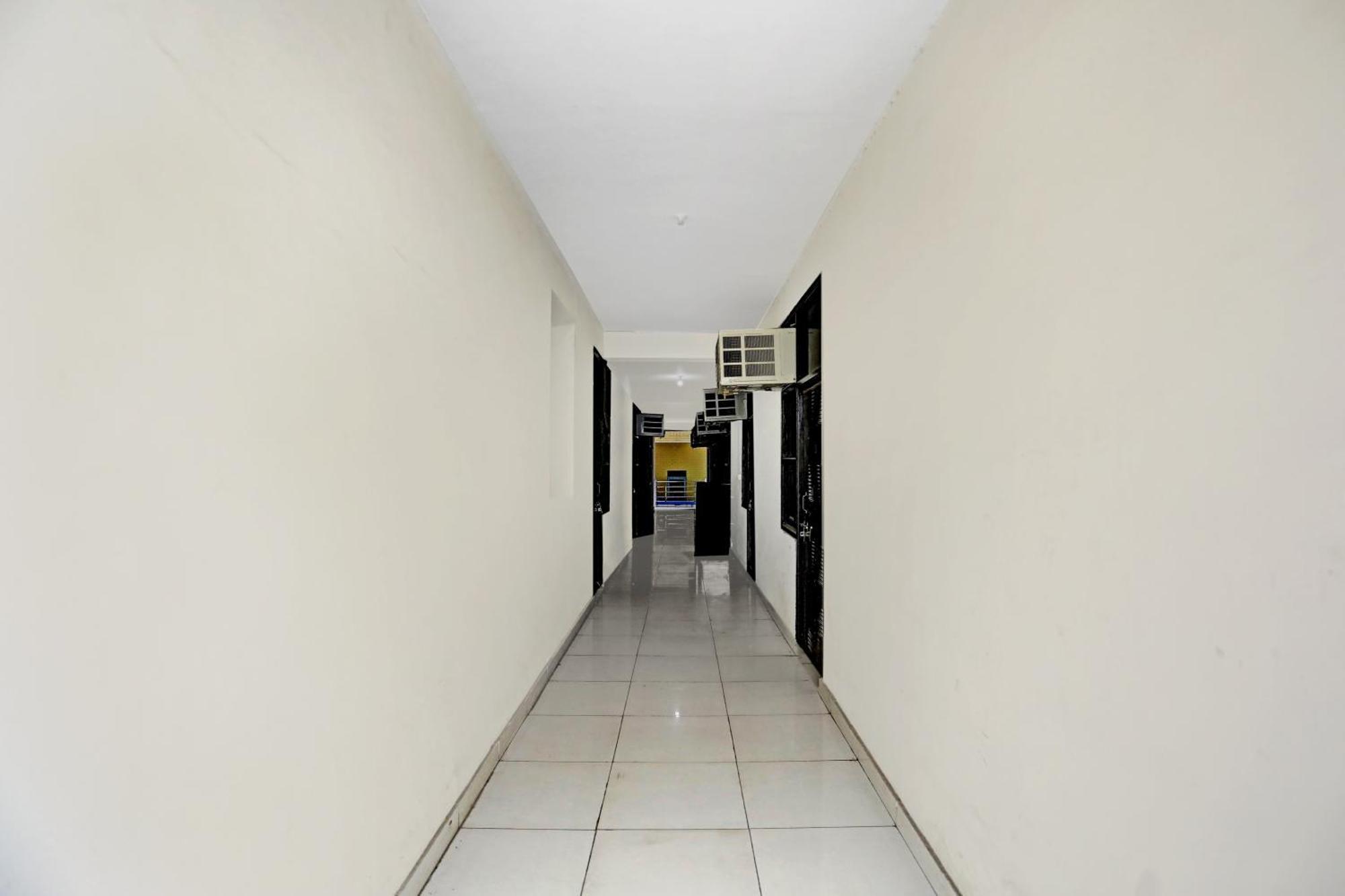 Hotel O Vrinda Residency Noida Exterior photo